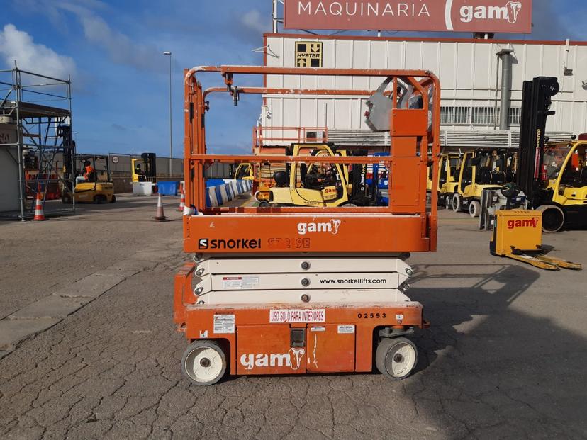 Plataforma tijera eléctrica 8M SNORKEL S3219E
