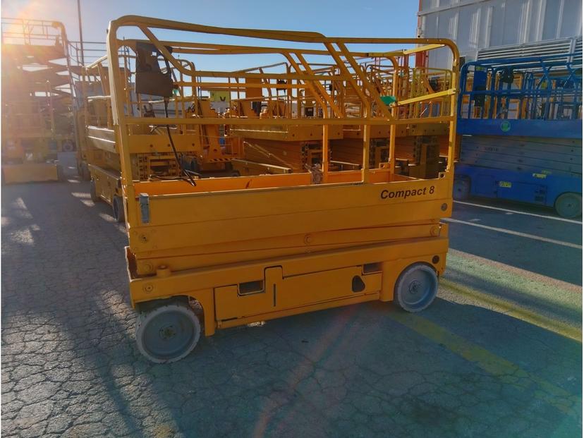 Plataforma tijera eléctrica 8M HAULOTTE COMPACT 8