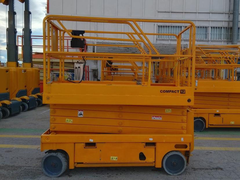 Plataforma tijera eléctrica 12M HAULOTTE COMPACT 12