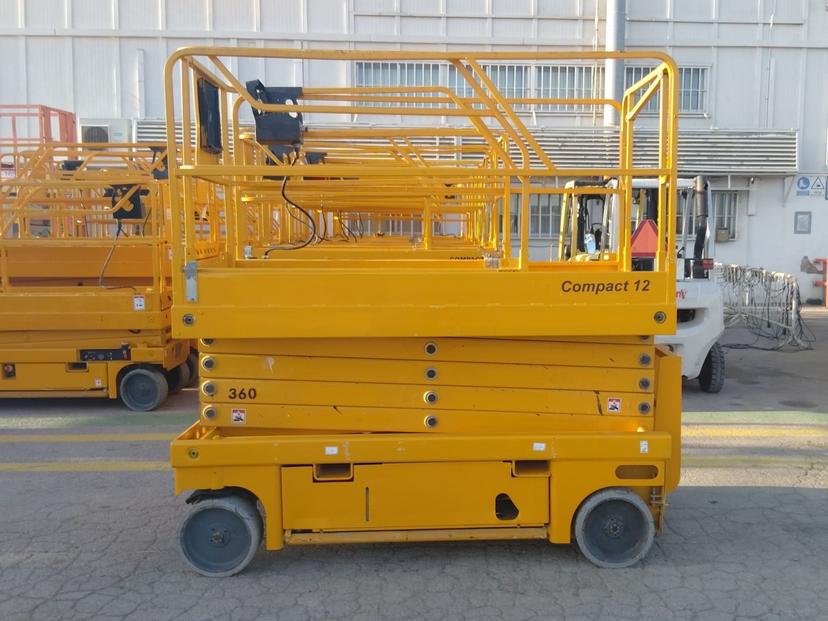 Plataforma tijera eléctrica 12M HAULOTTE COMPACT 12