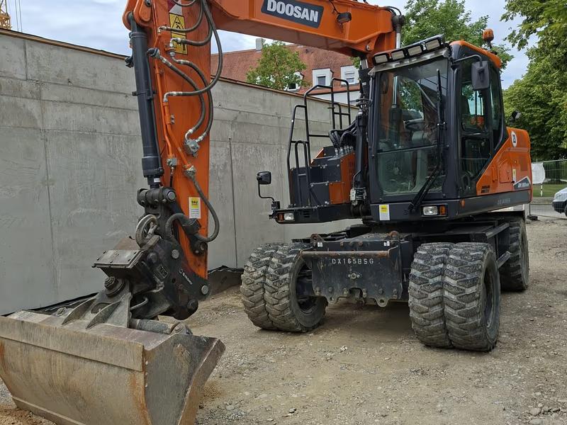 Excavadora Doosan DX 165 WR-7 