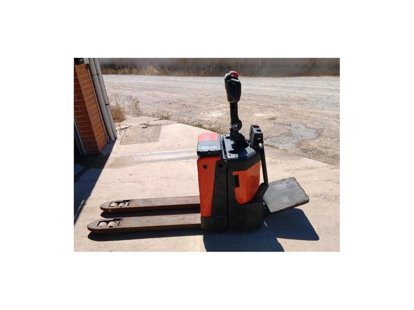 Transpaleta eléctrica 2000Kg BT P20
