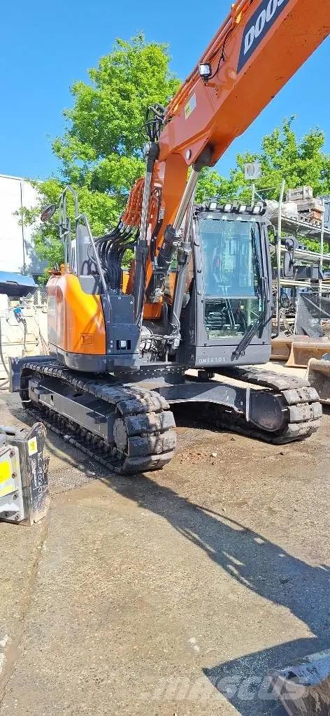 Doosan DX 140 LCR-5 Excavadora Cadenas 2020 | PowerTilt OilQuick OQ65 | Cola Reducida